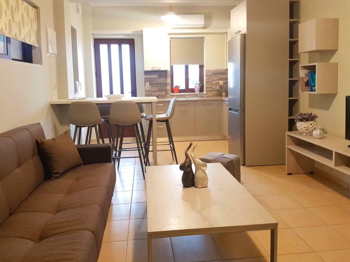 Apartament Emily' House Kíssamos Zewnętrze zdjęcie